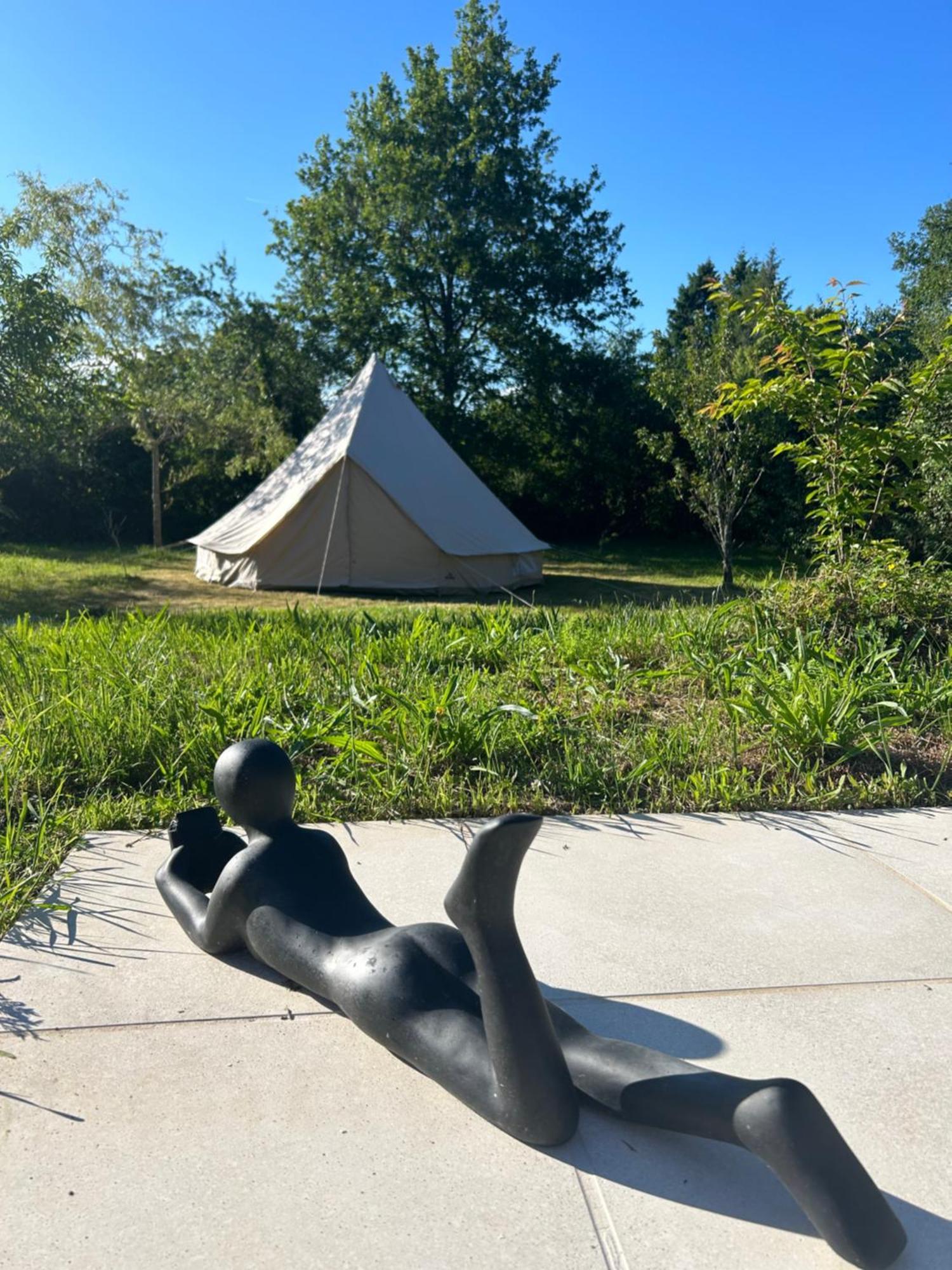 Chambre Au Jardin Tente De Charme Eguzon-Chantome Exteriör bild